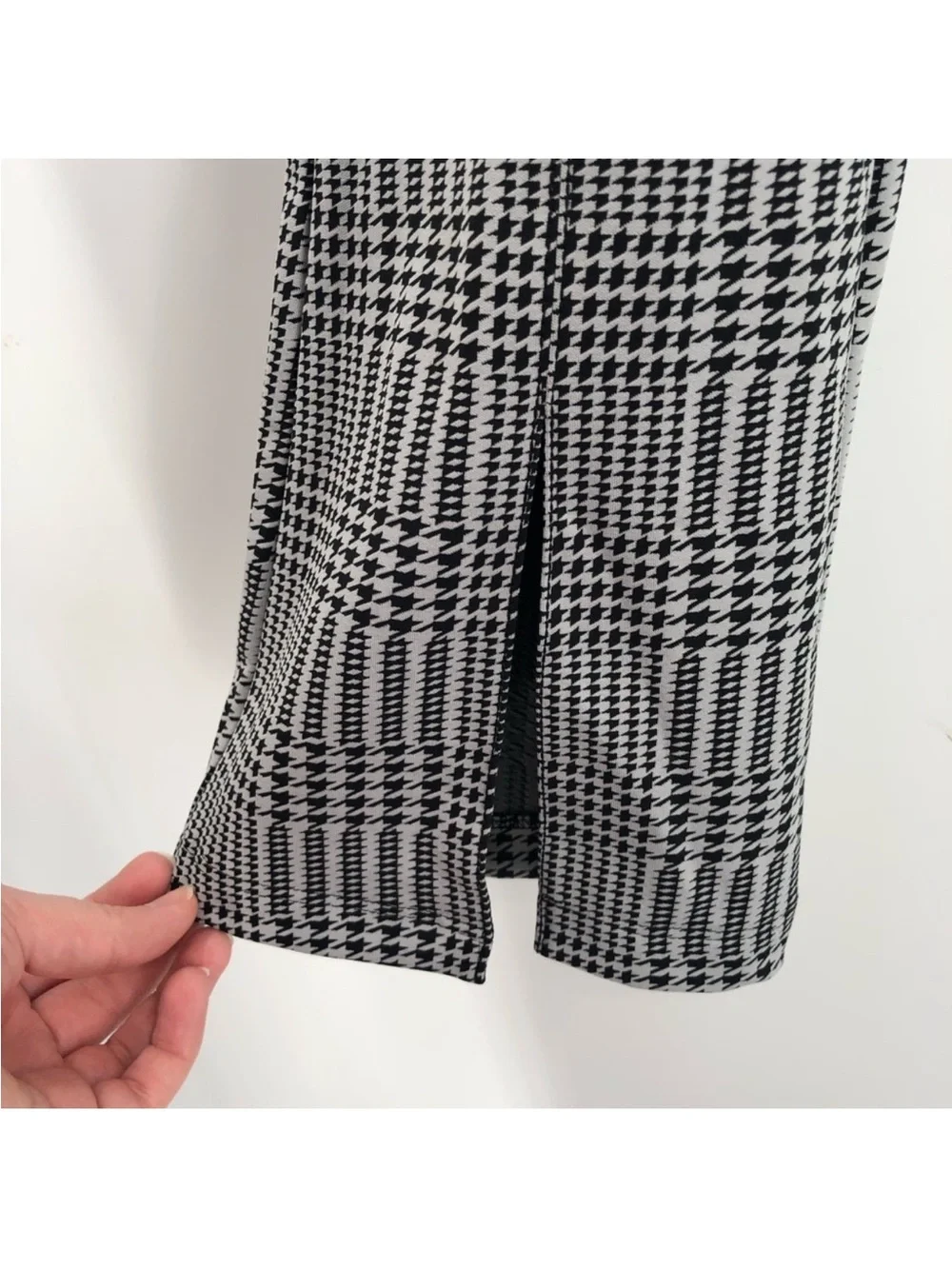 ALO YOGA Jacquard High Waist Glenplaid Flutter Legging Slit Front Flared Legging